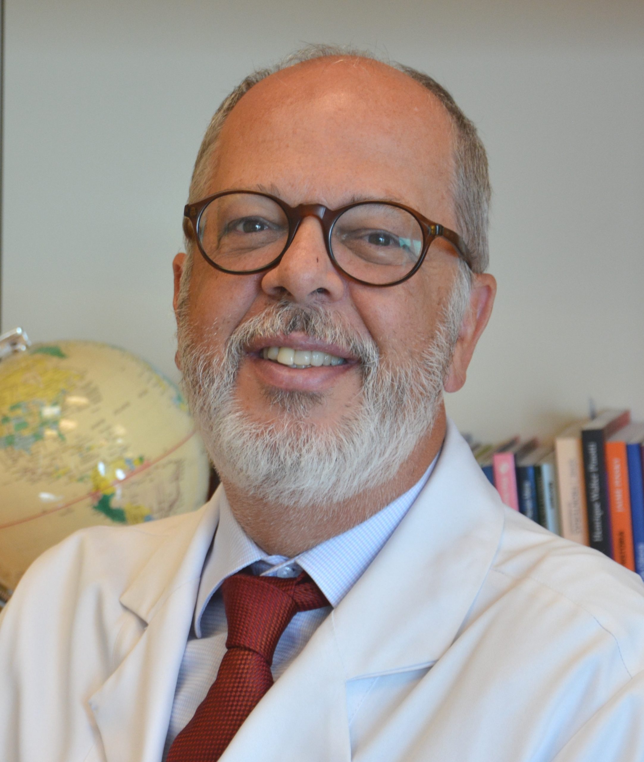 Prof. Dr. Paulo Manuel Pêgo-Fernandes